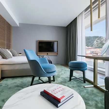 阿德瑞安纳哈瓦温泉酒店 4* 赫瓦尔