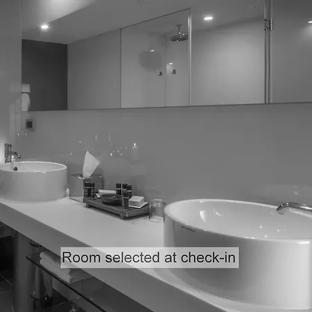 阿德瑞安纳哈瓦温泉酒店