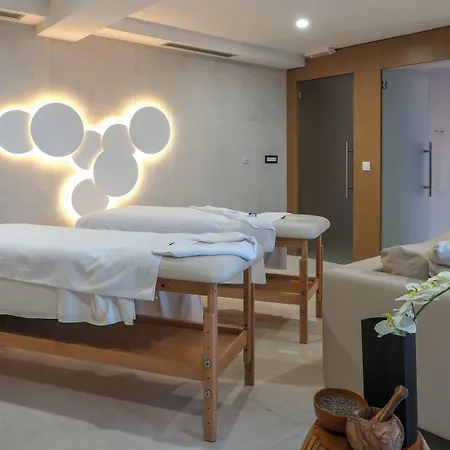 酒店 阿德瑞安纳哈瓦温泉酒店 4*