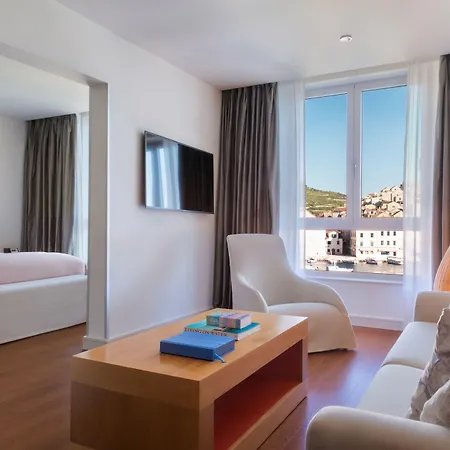 Adriana Hvar 4*